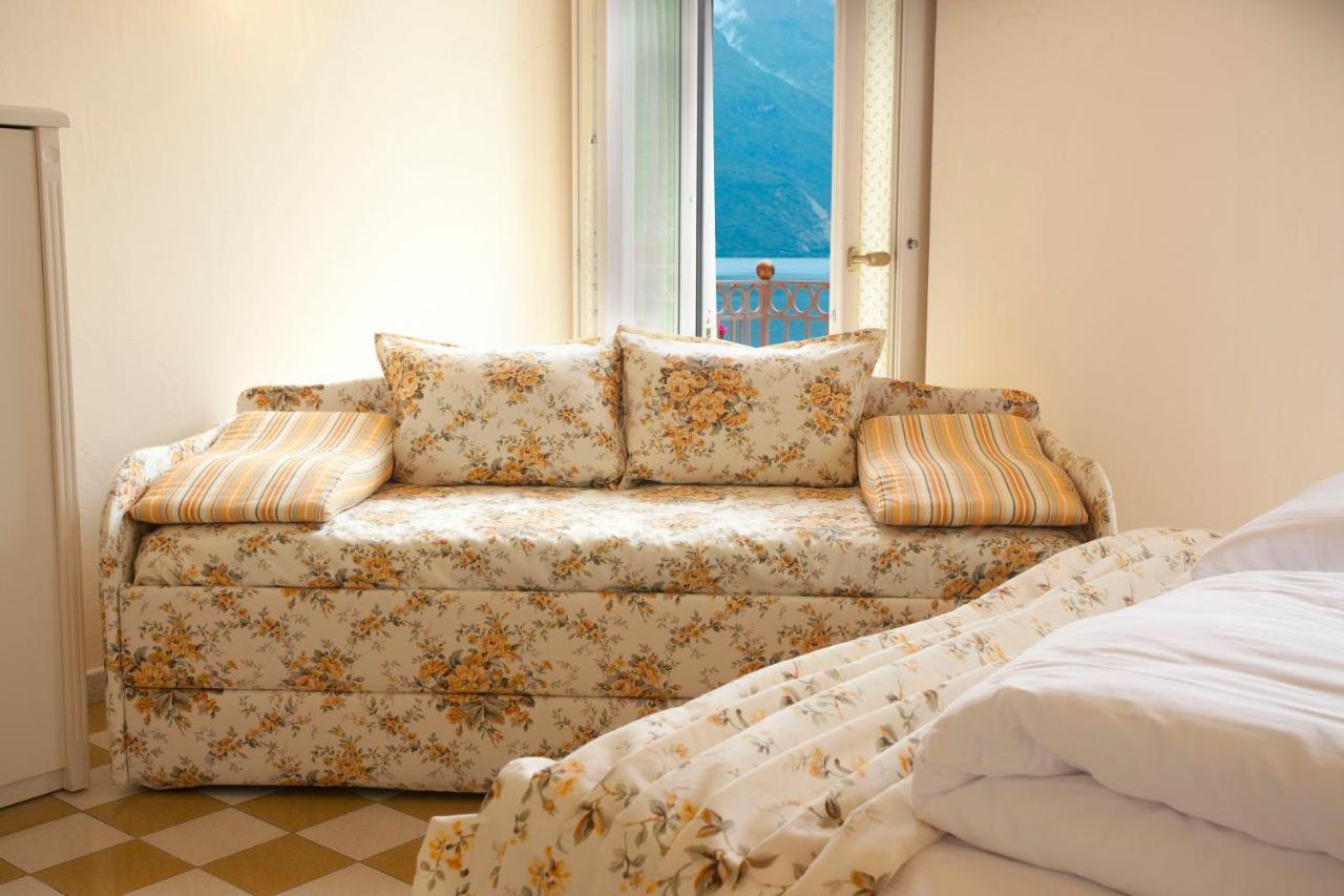Bellavista Lakefront Hotel & Apartments Riva del Garda Kültér fotó
