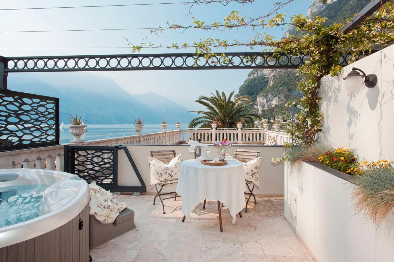 Bellavista Lakefront Hotel & Apartments Riva del Garda Kültér fotó